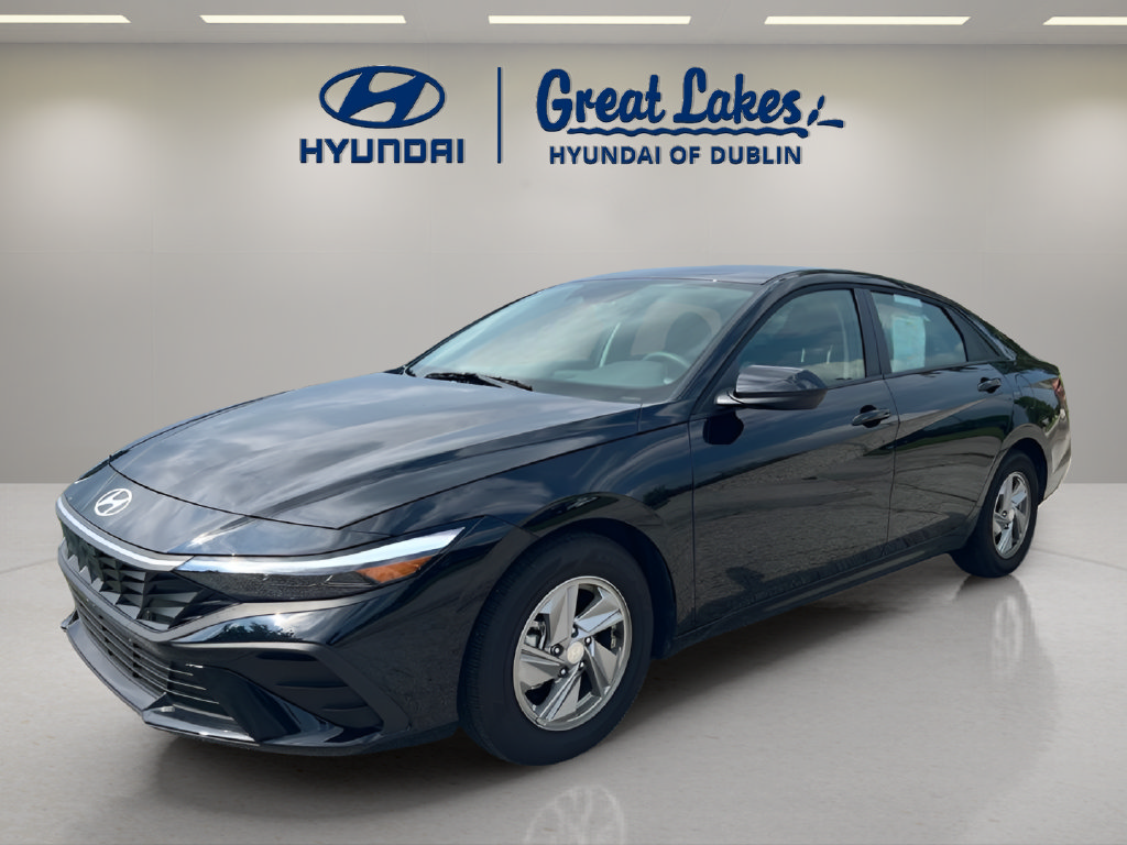 Certified 2026 Hyundai Elantra SE FWD image 1