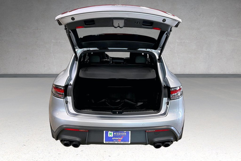 Used 2023 Porsche Macan AWD/4WD image 5