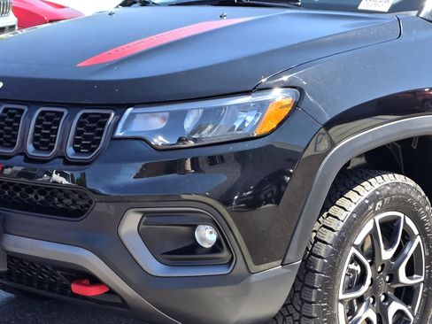 Certified 2024 Jeep Compass Trailhawk image 8