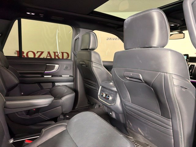 Used 2025 Ford Expedition Platinum w/ Stealth Performance Package AWD/4WD image 37