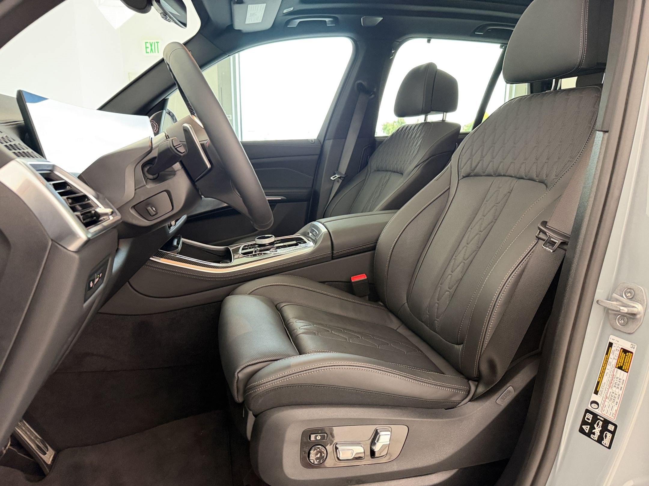 Used 2026 BMW X5 M60i AWD/4WD image 5