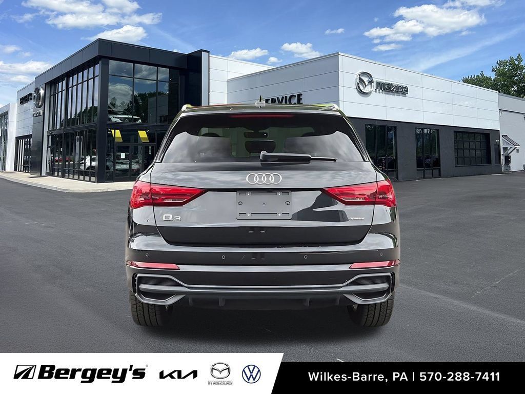 Used 2024 Audi Q3 2.0T Premium Plus w/ Premium Plus Package AWD/4WD image 10