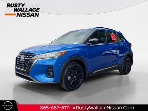 Certified 2024 Nissan Kicks SR image 1