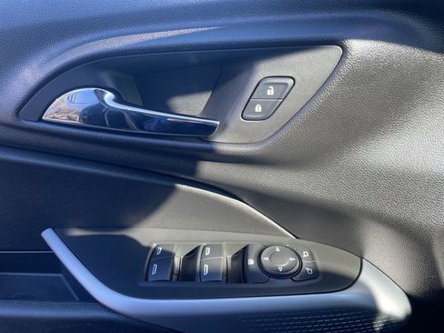 Used 2024 Chevrolet Trax LS w/ LS Convenience Package image 23