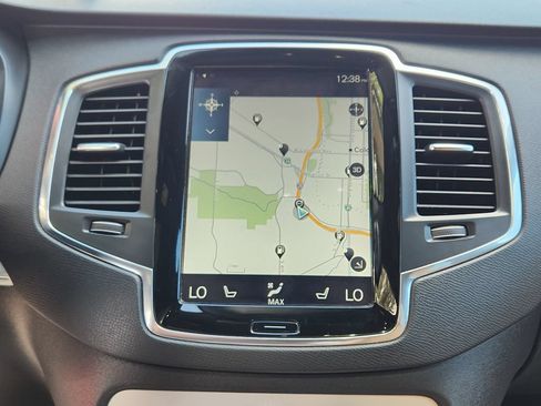 Used 2017 Volvo XC90 T6 Momentum w/ Vision Package AWD/4WD image 19