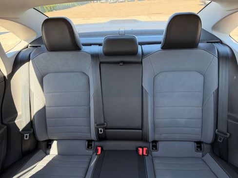 Used 2025 Volkswagen Jetta SE image 37