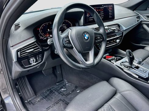 Used 2023 BMW 530i w/ Convenience Package RWD image 9