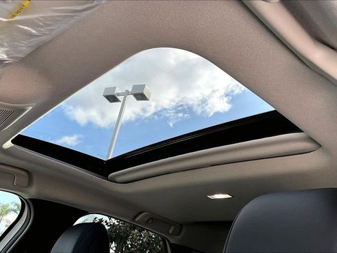 Used 2025 MAZDA CX-30 AWD 2.5 S w/ Premium Package image 12