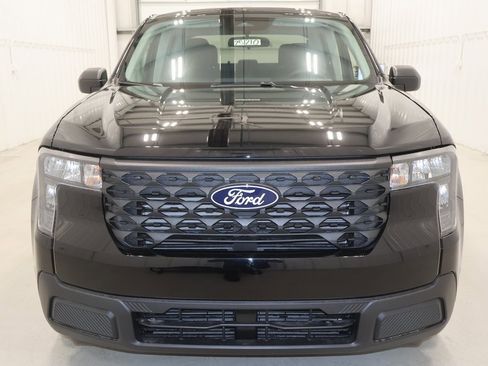 New 2025 Ford Maverick XL image 3