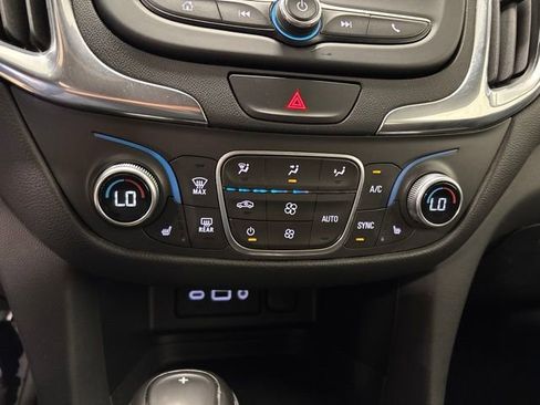 Used 2019 Chevrolet Equinox LT w/ Driver Convenience Package FWD image 22