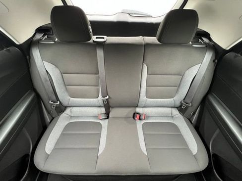 Used 2021 Chevrolet TrailBlazer LS FWD image 25