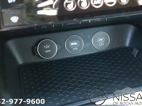 Used 2025 Genesis G70 2.5T AWD/4WD image 22