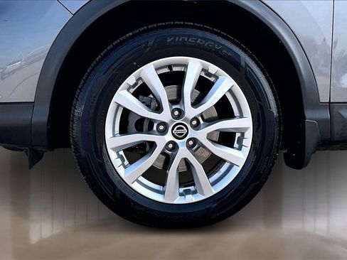 Used 2021 Nissan Rogue Sport S image 8