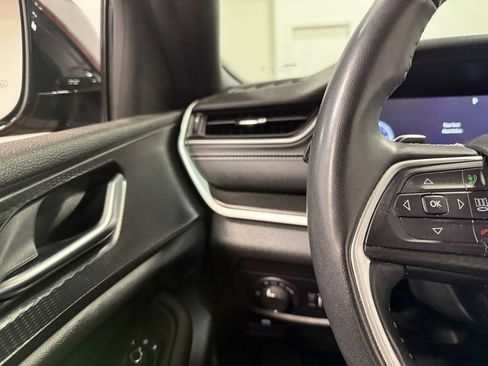 Used 2023 Jeep Grand Cherokee L Laredo AWD/4WD image 76