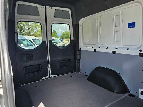 New 2026 Mercedes-Benz Sprinter 2500 image 13