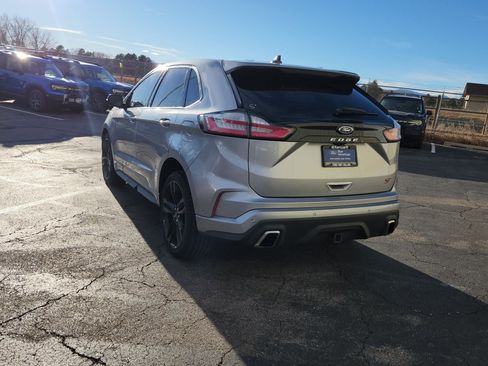 Certified 2022 Ford Edge ST w/ Equipment Group 401A image 10