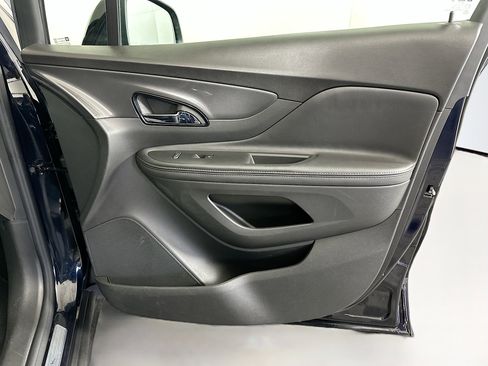Used 2022 Buick Encore Preferred AWD/4WD image 29