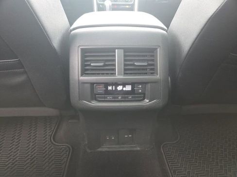 Used 2023 Volkswagen Atlas SE w/ Panoramic Sunroof Package image 22