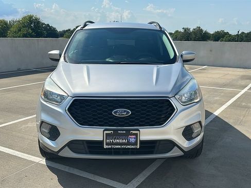 Used 2018 Ford Escape SE w/ SE Sync 3 Package FWD image 7