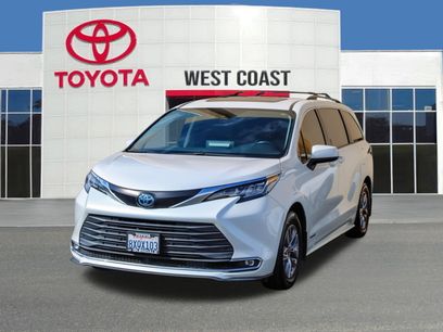 Used 2021 Toyota Sienna XLE