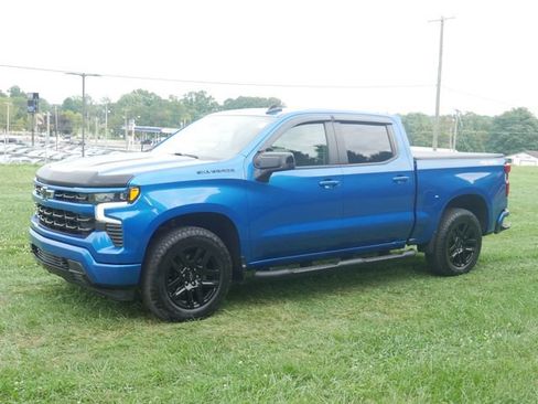Used 2023 Chevrolet Silverado 1500 RST w/ Rally Edition AWD/4WD image 9