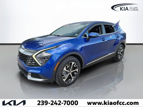Certified 2024 Kia Sportage EX FWD image 3