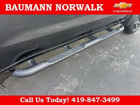 Used 2023 Chevrolet Silverado 1500 RST AWD/4WD image 10