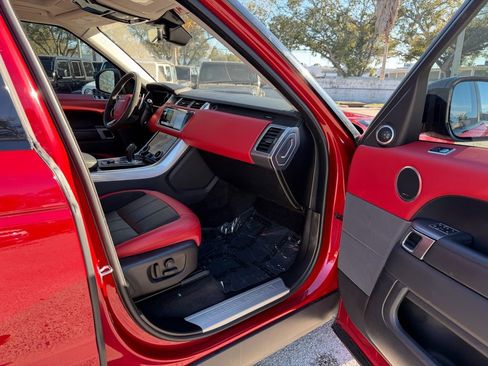 Used 2021 Land Rover Range Rover Sport HST image 31