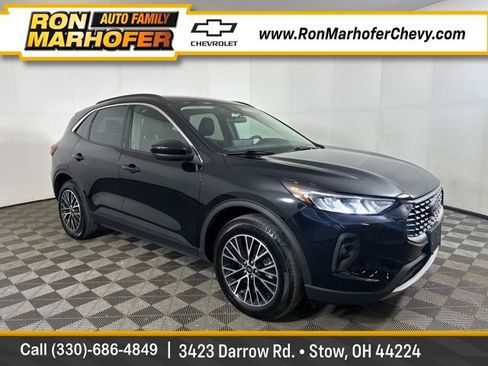 Used 2023 Ford Escape SE image 1