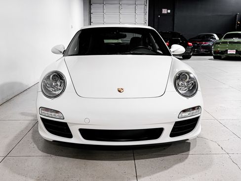 Used 2011 Porsche 911 Carrera S image 5