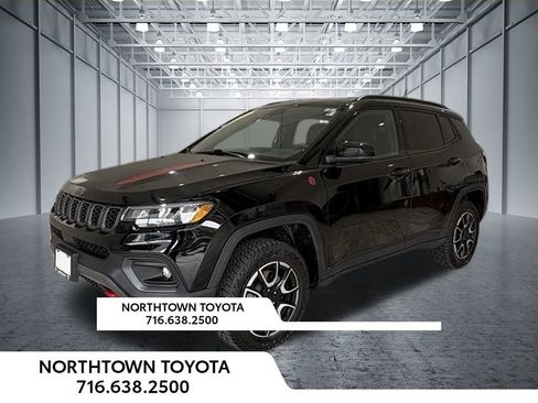 Used 2024 Jeep Compass Trailhawk AWD/4WD image 1