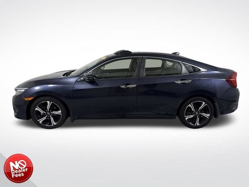 Used 2018 Honda Civic Touring image 6