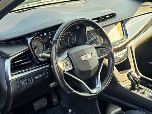 Used 2021 Cadillac XT6 Premium Luxury AWD/4WD image 15