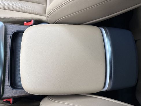 Used 2019 Audi Q8 Premium Plus image 24