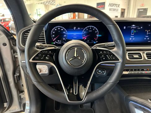 Used 2024 Mercedes-Benz GLE 450 4MATIC image 17