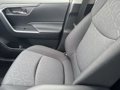 Used 2025 Toyota RAV4 XLE image 20