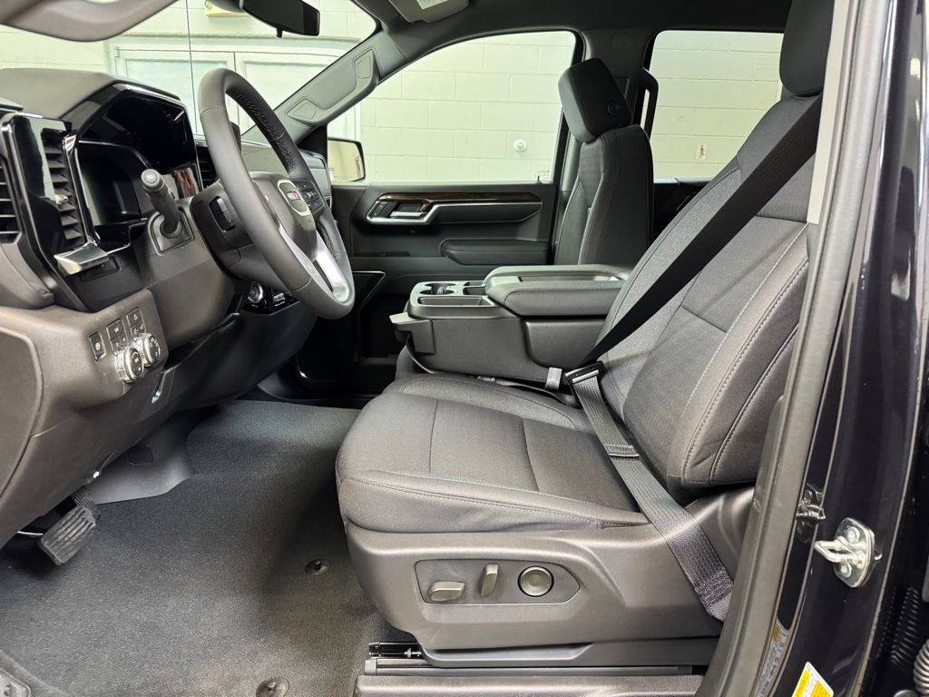 New 2026 GMC Sierra 1500 SLE AWD/4WD image 13