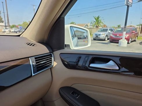 Used 2015 Mercedes-Benz ML 350 2WD w/ Premium 1 Package image 53