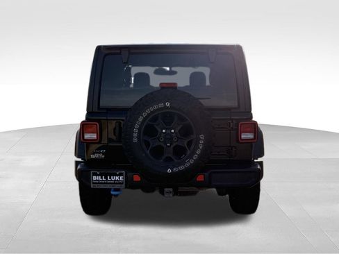 Used 2023 Jeep Wrangler Unlimited w/ Cold Weather Group AWD/4WD image 8