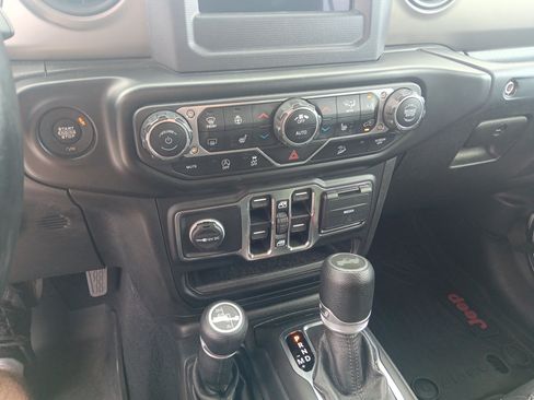 Used 2020 Jeep Wrangler Unlimited Sport AWD/4WD image 13