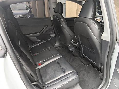 Used 2021 Tesla Model Y Long Range image 28