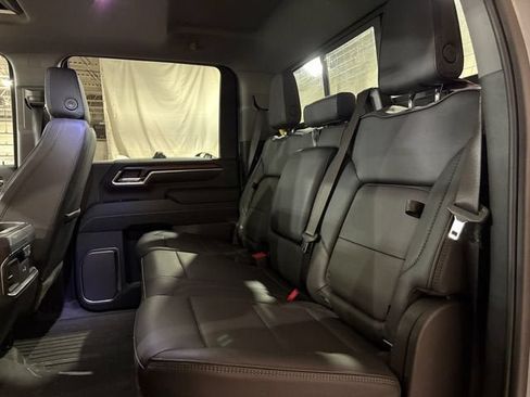 Used 2025 GMC Sierra 3500 Denali w/ Denali Reserve Package AWD/4WD image 30