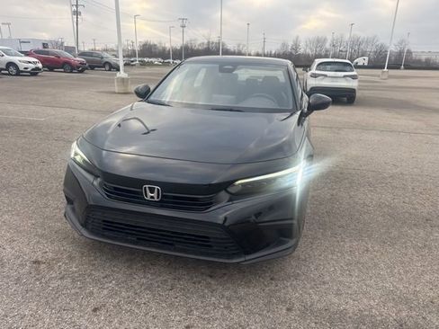 Used 2023 Honda Civic Sport image 5