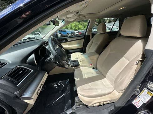 Used 2018 Subaru Outback 2.5i Premium AWD/4WD image 15