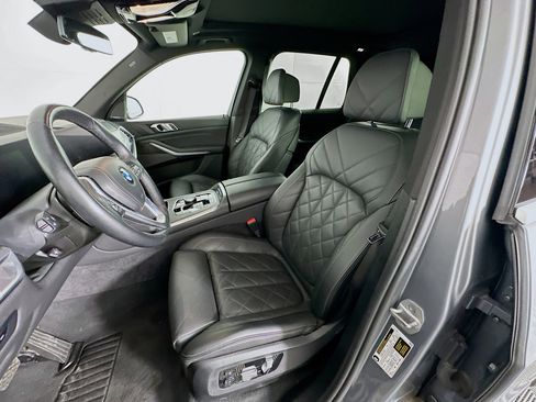 Used 2024 BMW X5 sDrive40i w/ Premium Package image 13