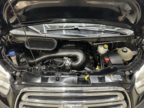 Used 2019 Ford Transit 350 XLT image 7