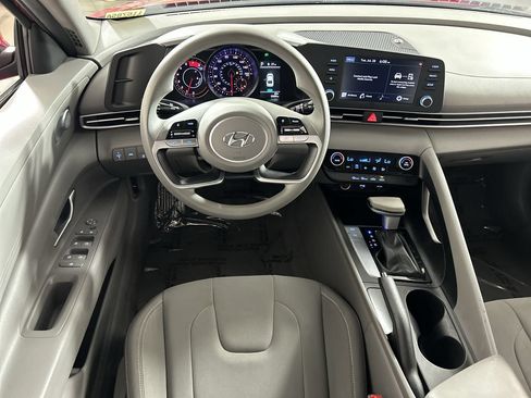 Used 2023 Hyundai Elantra SEL FWD image 21