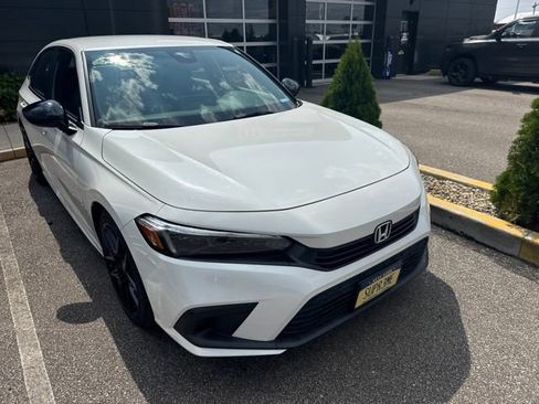 Used 2024 Honda Civic Sport image 2