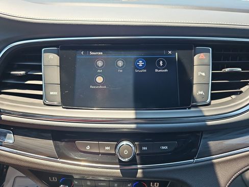 Used 2023 Buick Enclave Essence w/ Experience Buick Package FWD image 18