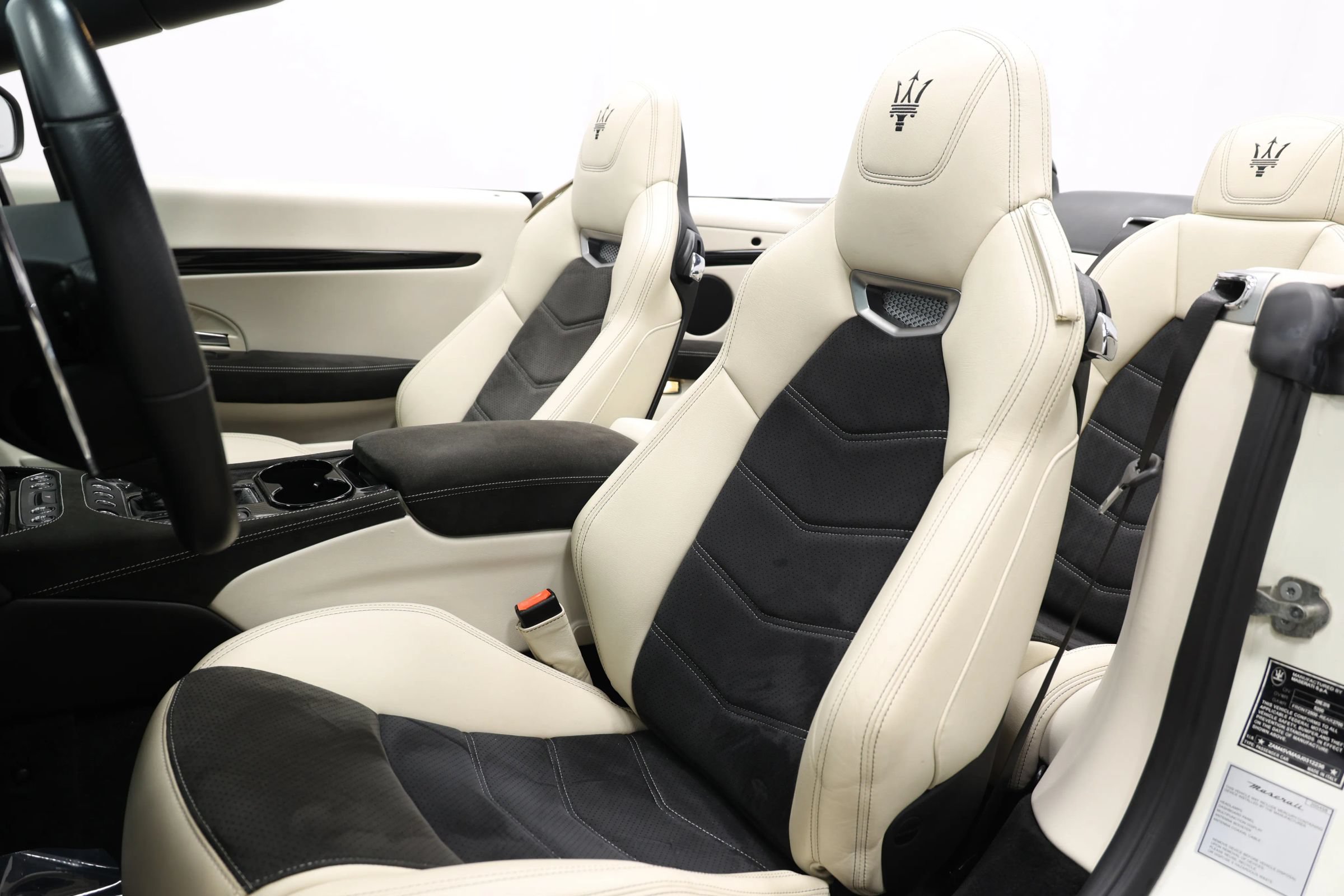 Used 2018 Maserati GranTurismo Sport RWD image 15
